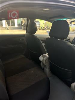 تۆیۆتا یارس